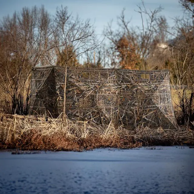 Alt view image 7 of 7 - Hunting Blind Panel with Carrying Bag, 3-4 Person Pop-up Waterfowl Blinds, Resilient Field Duck Hunting TentNext Evos & Realtree MAX-5