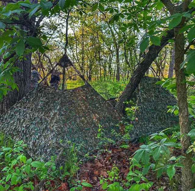 Alt view image 2 of 7 - Grab & Go Hunting Ground Blind - Mossy Oak 3D Leafy Pattern - Lightweight & Stake-Free Pop Up Turkey & Deer Blind - Provides Maximum Concealment