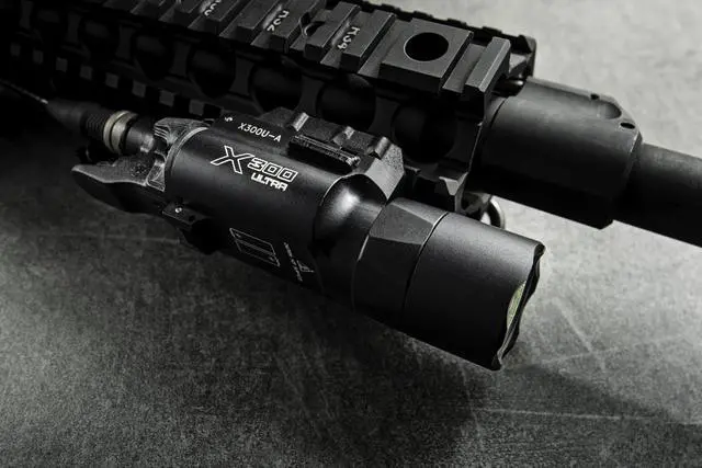Alt view image 5 of 7 - Ultra High Ouput LED Weaponlight, Black (X300U-A)