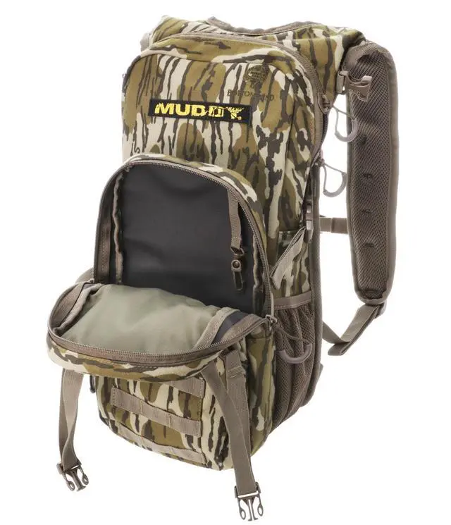 Alt view image 6 of 7 - Outdoors Pro 1075 Hunting Backpack Mossy Oak Bottomland