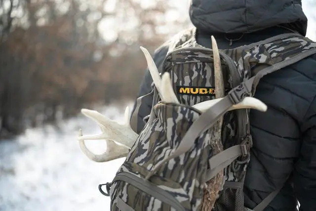 Alt view image 7 of 7 - Outdoors Pro 1075 Hunting Backpack Mossy Oak Bottomland