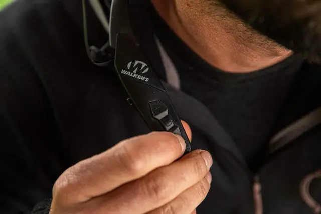 Alt view image 6 of 6 - WalkerS Lightweight Rechargeable Shooting Hunting Razor XV 3.0