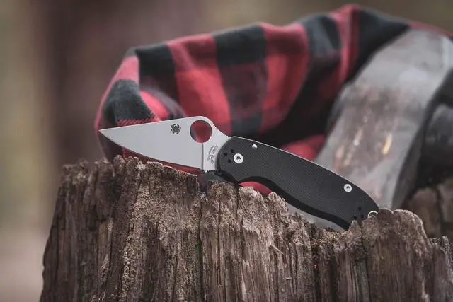 Alt view image 7 of 7 - Para 3 Camo 7.24" Signature Knife with 2.95" Stainless Steel Blade and Durable G-10 Handle - PlainEdge Serration - C223GPCMO