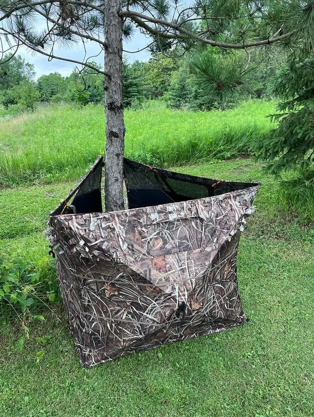 Alt view image 3 of 7 - Pop Up 3 Sided Ground Blind for Deer Duck Turkey Hunting, Portable Quick Setup Lightweight 3 Panels Deer Hunting Blind