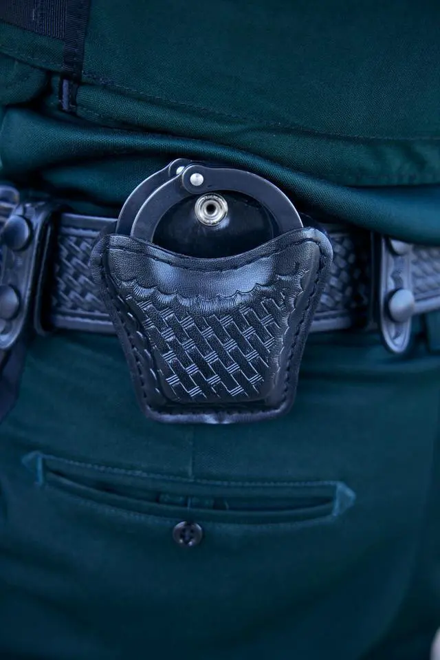 Alt view image 3 of 4 - 7934 AccuMold Elite Open Handcuff Case