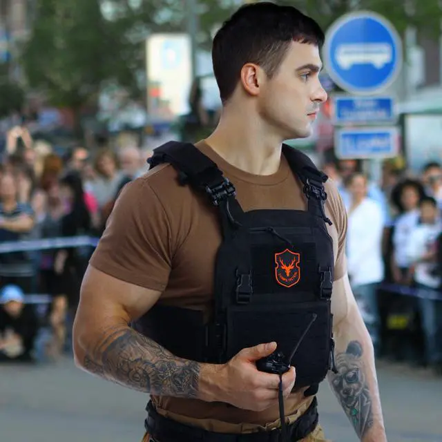 Alt view image 2 of 7 - Tactical Molle Vest Laser Cutting Modular Lightweight Quick Release