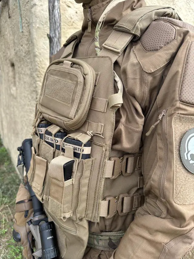 Alt view image 6 of 6 - Great Tactical Outdoor Vest for Men Multifunctional Modular Molle Vest with Metal Buckles
