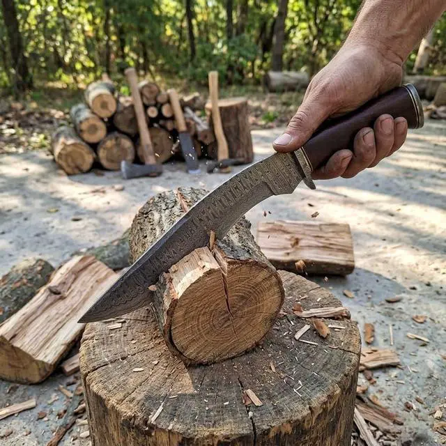 Alt view image 6 of 7 - RG-156 Handmade Damascus Steel 15.00 Inches Kukri Knife - Perfect Grip