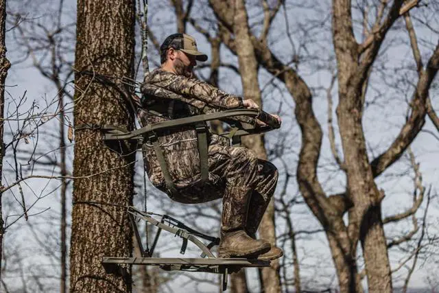 Alt view image 6 of 7 - Surround Seat, Mossy Oak Camo