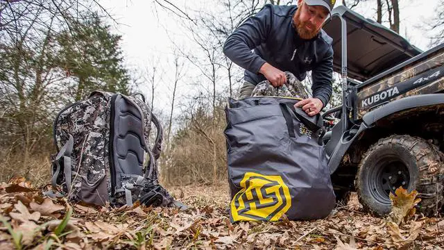 Alt view image 4 of 7 - Scent-A-Way Scent-Safe Deluxe Travel Scent Bag | Scent Lock Bags for Hunting Clothing, Scent Proof Bag, Scent Free Bag for Hunting Accessories & Hunting Equipment