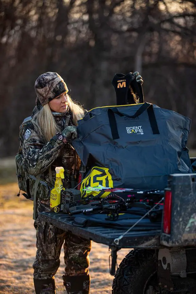 Alt view image 6 of 7 - Scent-A-Way Scent-Safe Deluxe Travel Scent Bag | Scent Lock Bags for Hunting Clothing, Scent Proof Bag, Scent Free Bag for Hunting Accessories & Hunting Equipment