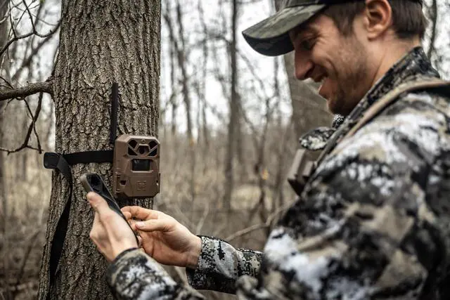 Alt view image 7 of 7 - Edge 2 Cellular Trail Camera | Scout from Anywhere, HD photos via Mobile app, 1080p video, multi-carrier, low-glow flash, 100ft detection