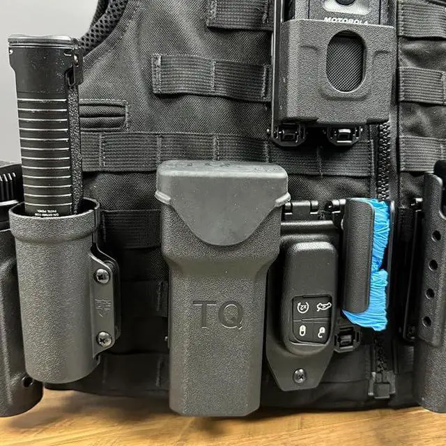 Alt view image 2 of 4 - Multi Tourniquette Case, TQ Holster Compatible with CAT Tourniquets