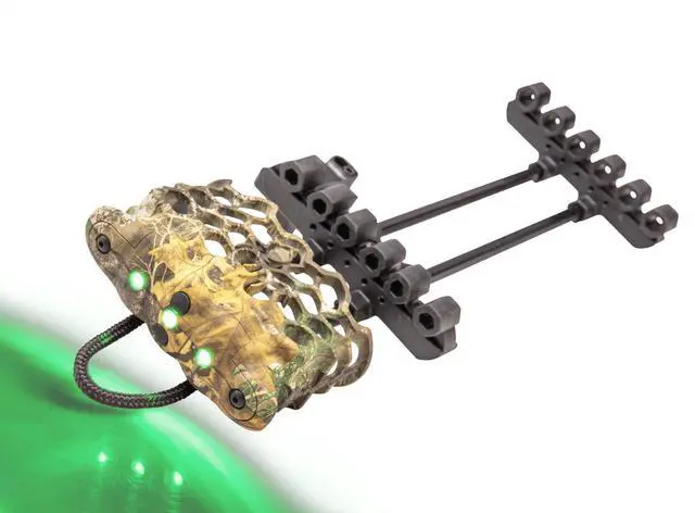 Alt view image 4 of 7 - Hex Light Archery Arrow Quiver