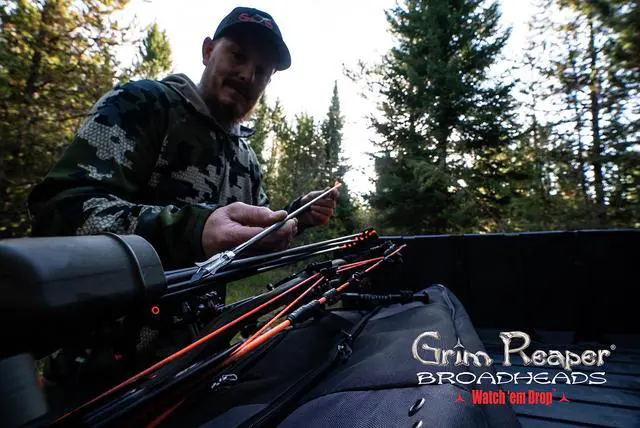 Alt view image 5 of 7 - GRIMREAPER Broadheads 100 and 125 Grain Fixed Blade and Mechanical
