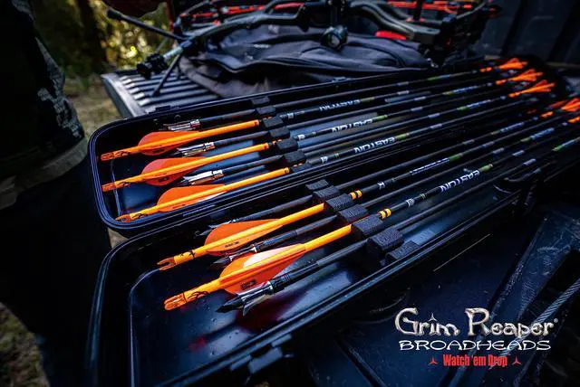 Alt view image 4 of 7 - GRIMREAPER Broadheads 100 and 125 Grain Fixed Blade and Mechanical