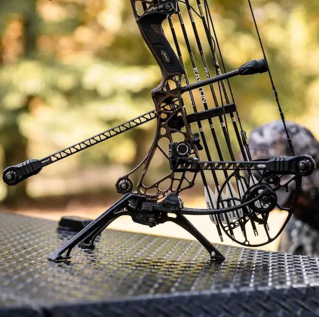 Alt view image 3 of 6 - ARC Engage Limb Legs