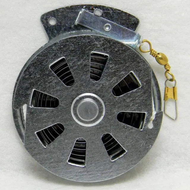 Alt view image 3 of 4 - 12 Mechanical Fisher's Yo Yo Fishing Reels (Flat Trigger Model)