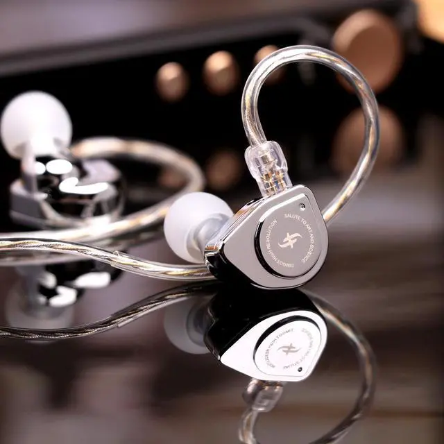 Alt view image 2 of 7 - SIMGOT EW200 10mm SCP Diaphragm Dynamic Driver in-Ear Earphones with All Metal Body, Detachable 0.78mm 2pin Silver-Plated OFC Cable for Audiophiles Musicians (EW200 Without Mic)