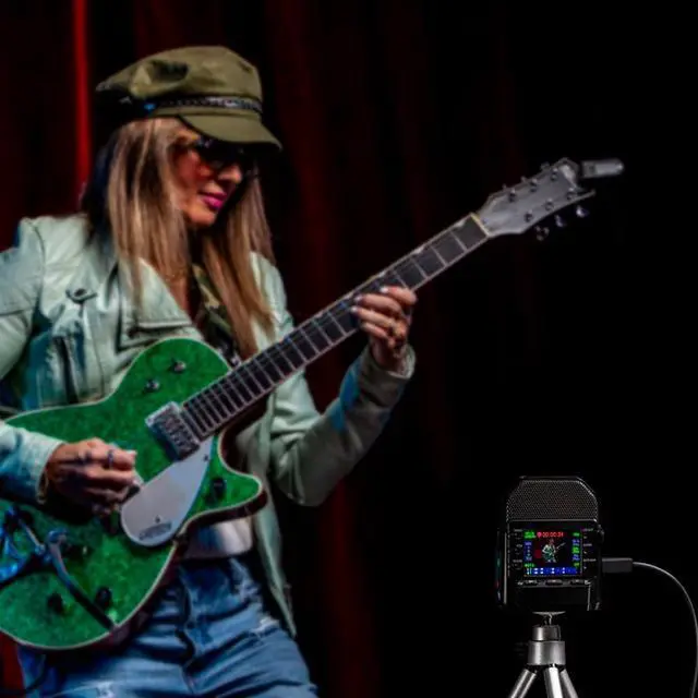 Alt view image 5 of 7 - Q2n-4K Video Recorder for Musicians, Streamers & Filmmakers | Stereo Microphones, Webcam Mode