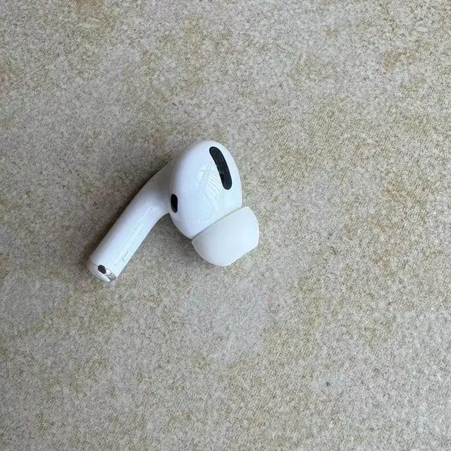 Main image of A2084 Left Earbud Replacement, Single Left Ear Side Only for Original Pod Pro 1st Gen, Compatible with OEM Pods Pro Charging Case A2190, Genuine A2083 Air Pros 1 L