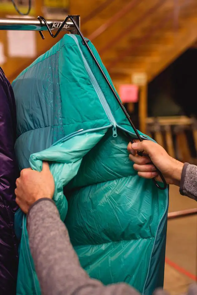 Alt view image 3 of 6 - Sleeping Bag Hanger for Sleeping Bags, Quilts, and Outdoor Bedding