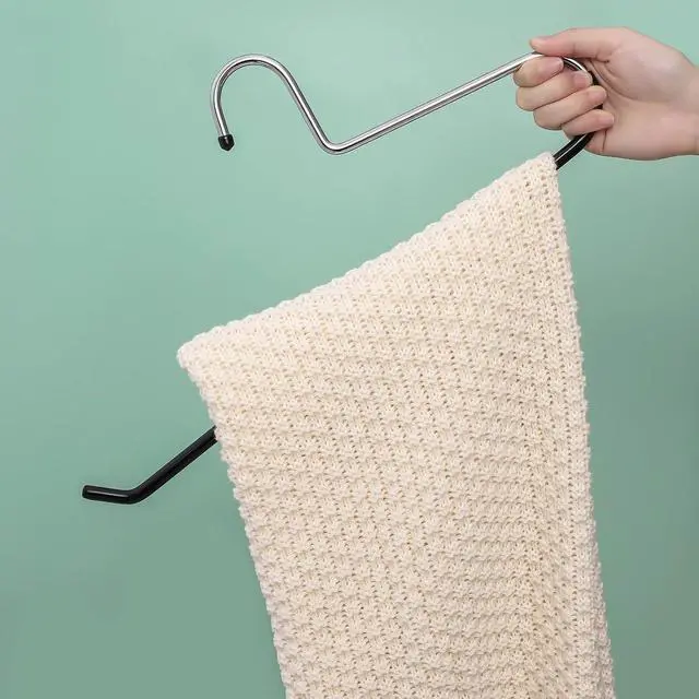 Alt view image 2 of 7 - Drapery Hangers Blanket Hangers Heavy Duty Black Vinyl Coated Nonslip - Great for Quilts, Comforters, Table Cloths (5)