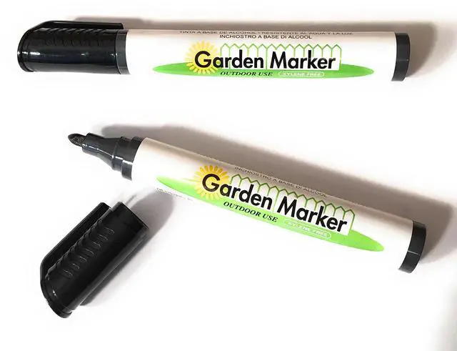 Main image of DP INDUSTRIES Clip Strip Garden Marker Pen, Pack of 2 (GM77BLK-2PK)