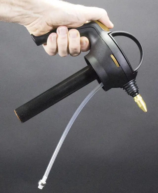 Alt view image 3 of 4 - 48 oz. Industrial and Contractor Handheld Mister,White