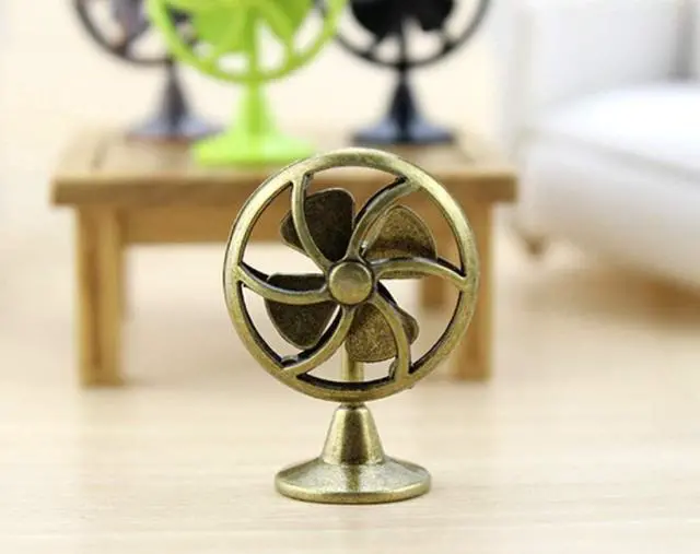 Main image of Brass Table Fan Dollhouse Decoration Accessories, 1:12 Dollhouse Miniature Scene Model Table Fan (30 x 43 mm)