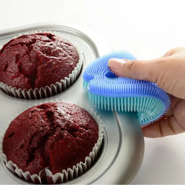 Alt view image 5 of 7 - Fish Silicone Dish Brush