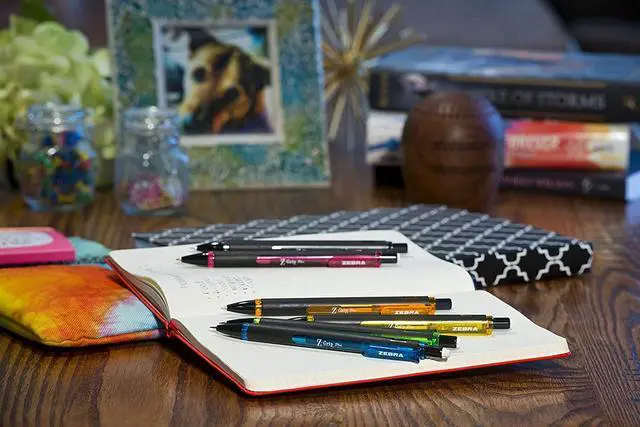 Alt view image 2 of 2 - Z-Grip Plus Mechanical Pencil, 0.7mm #2, Assorted Barrels, 3-Pk