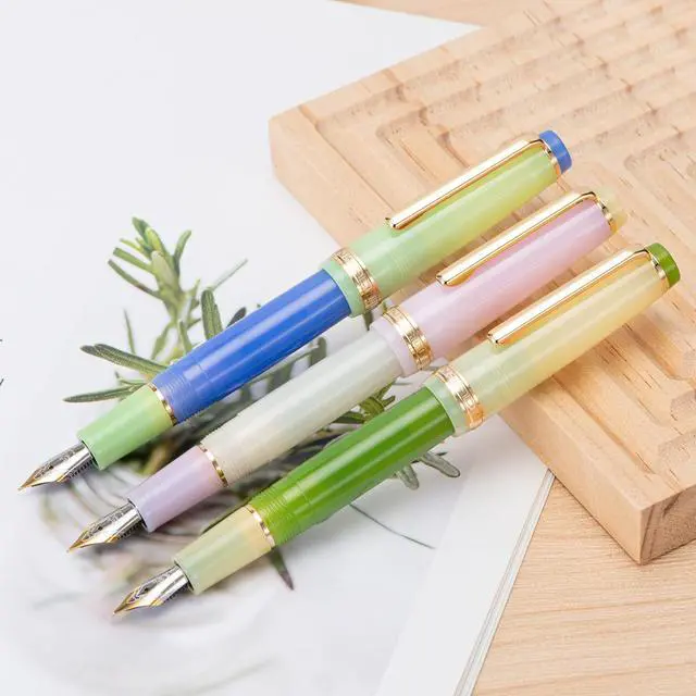 Alt view image 4 of 5 - Jinhao 82 Acrylic Fountain Pen, Iridium Extra Fine Nib with Ink Converter, Macaron Peach Pink Contrast Color Classic Design Smooth Writing Pen (Gold Trim)