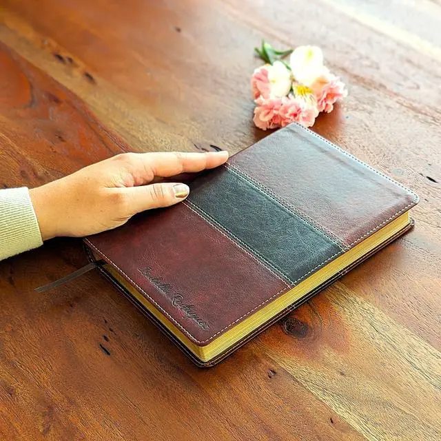 Alt view image 3 of 7 - Personalized RVR1960 Fisher of Men Bible | Biblia del Pescador Reina Valera 1960 | Custom Engraved Name | Large Print Spanish Bible | Christian Gift