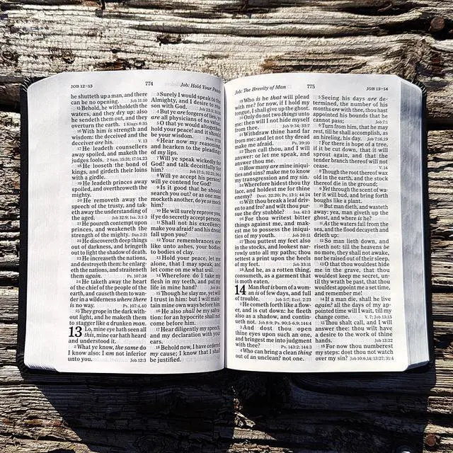 Alt view image 4 of 5 - Personalized KJV Large Print Personal Size Reference Bible | Custom Engraved Name with Crown of Thorns | Easy-to-read Study Bible | Christian Gift for Men, Women, and Kids (Personalized Name)