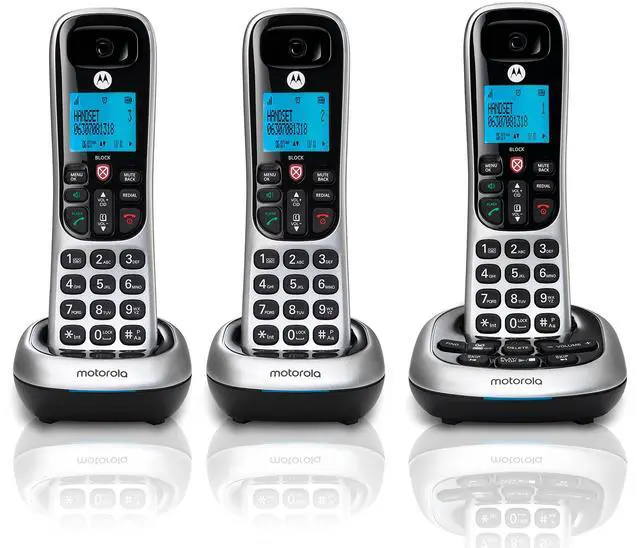 Main image of Motorola CD4013 Digital Cordless Phone with Answering Machine with 3 Handsets, Silver