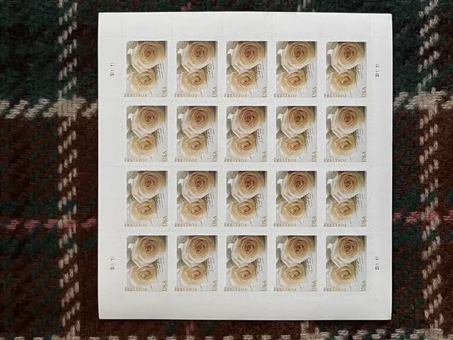 Main image of US Stamps 2011 Wedding Roses 5 Sheets of 20