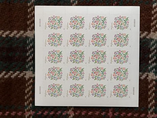 Main image of US Stamps 2013 Wedding Bouquet 5 Sheets of 20