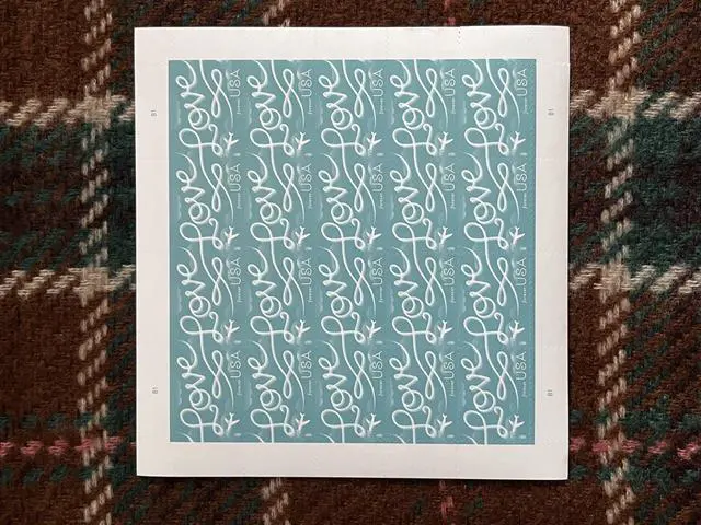 Main image of US Stamps 2017 Love Skywriting 5 Sheets of 20