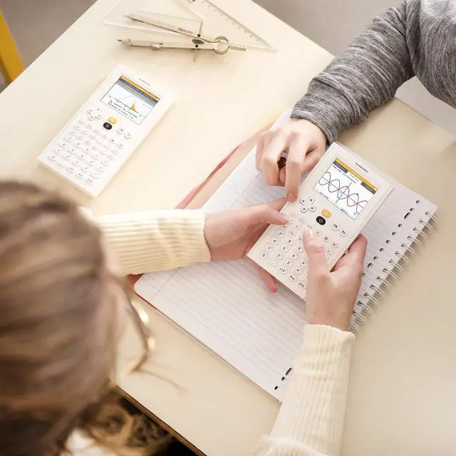 Alt view image 3 of 6 - Graphing Calculator