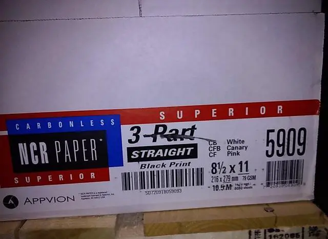 Main image of Carbonless Paper, 3-Part Straight Collated, 8-1/2" x 11", Wholesale Case of 10 Reams (1,670 sets)