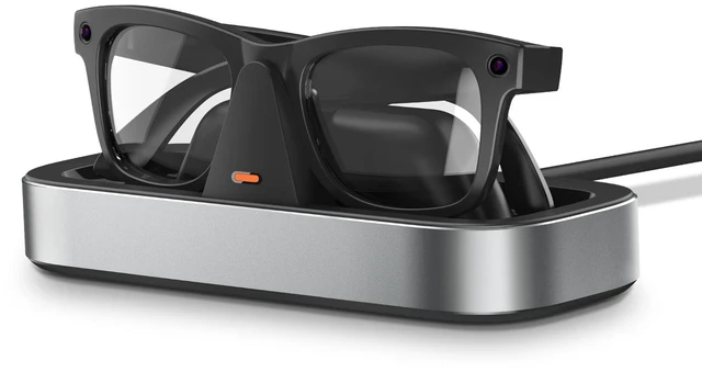 Main image of Charging Station for Ray-Ban Meta Glasses (Silver) Charger Compatible with Wayfarer, Skyler, Headliner & Oakley Meta HSTN, One-Hand Charging Dock with LED Indicator