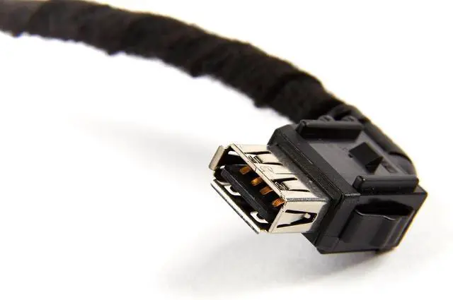 Alt view image 2 of 3 - GM Genuine Parts 23211930 USB Data Cable