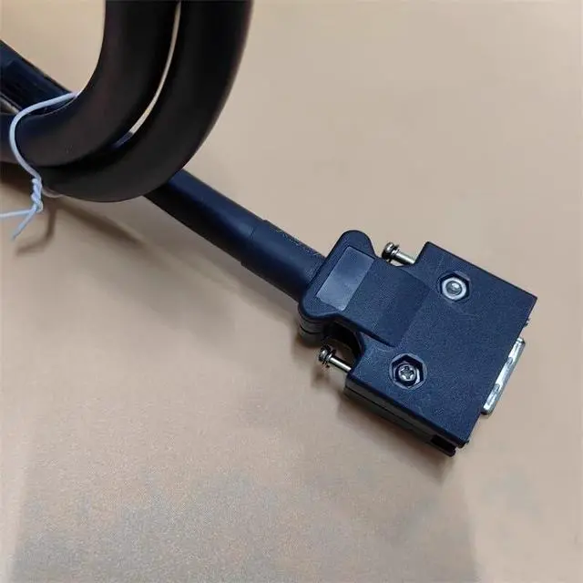 Alt view image 3 of 4 - 1Pcs New MR-J2HBUS1M MRJ2HBUS1M Servo Cable 1M