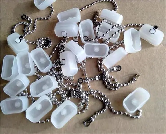 Main image of VGA Male Protection Dust Cap with Chain,for Digital HD Cable Connector Cover