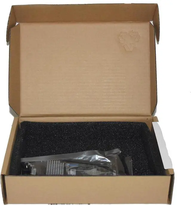 Alt view image 3 of 7 - LSI LOGIC MegaRAID SAS 9271-8i Kit Storage Controller LSI00331