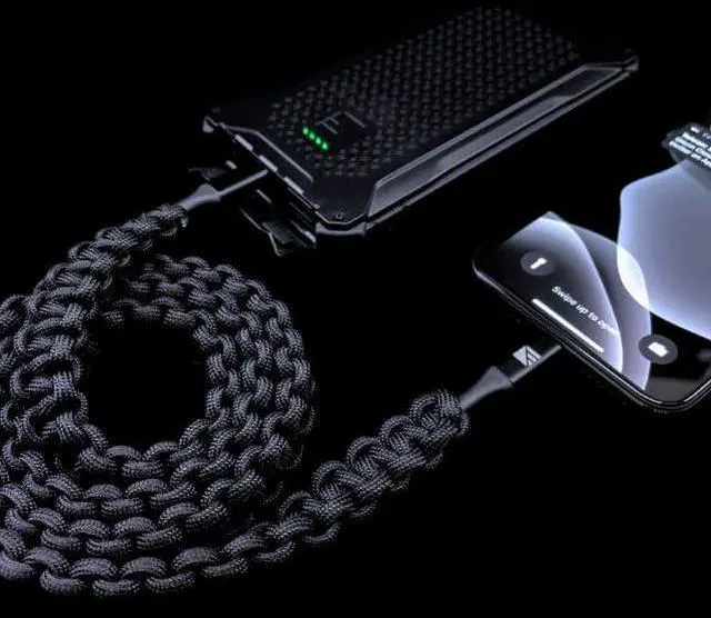 Alt view image 4 of 5 - Dark Energy Lightning to C Paracord Cable Black