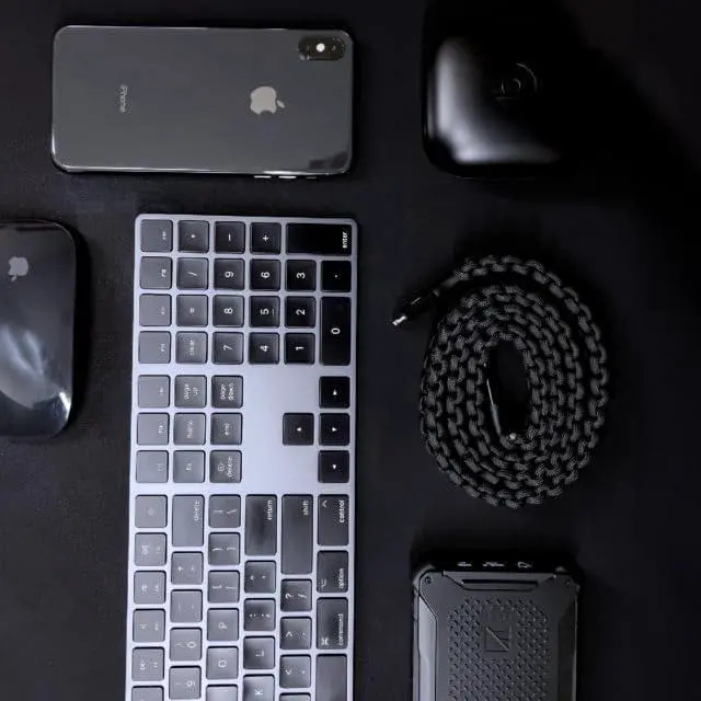 Alt view image 5 of 5 - Dark Energy Lightning to C Paracord Cable Black