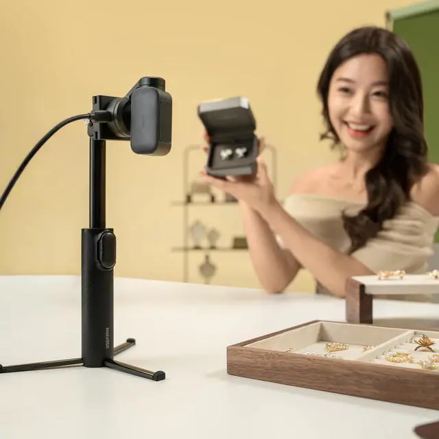 Alt view image 7 of 7 - Insta360 Extra Long USB-C to USB-A Cable (5m, 16ft)