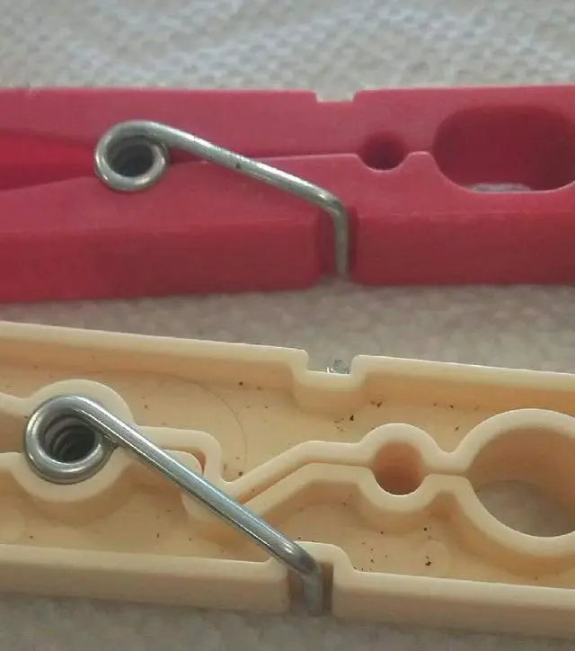 Alt view image 3 of 5 - Heavy Duty Clothes Pins, Made in Italy, 3 X 10 = 30 Clothespins
